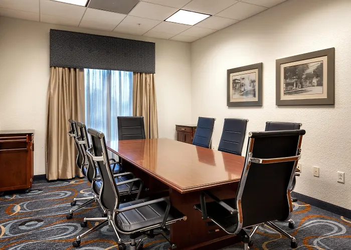 Holiday Inn Express Hotel & Suites Arcadia